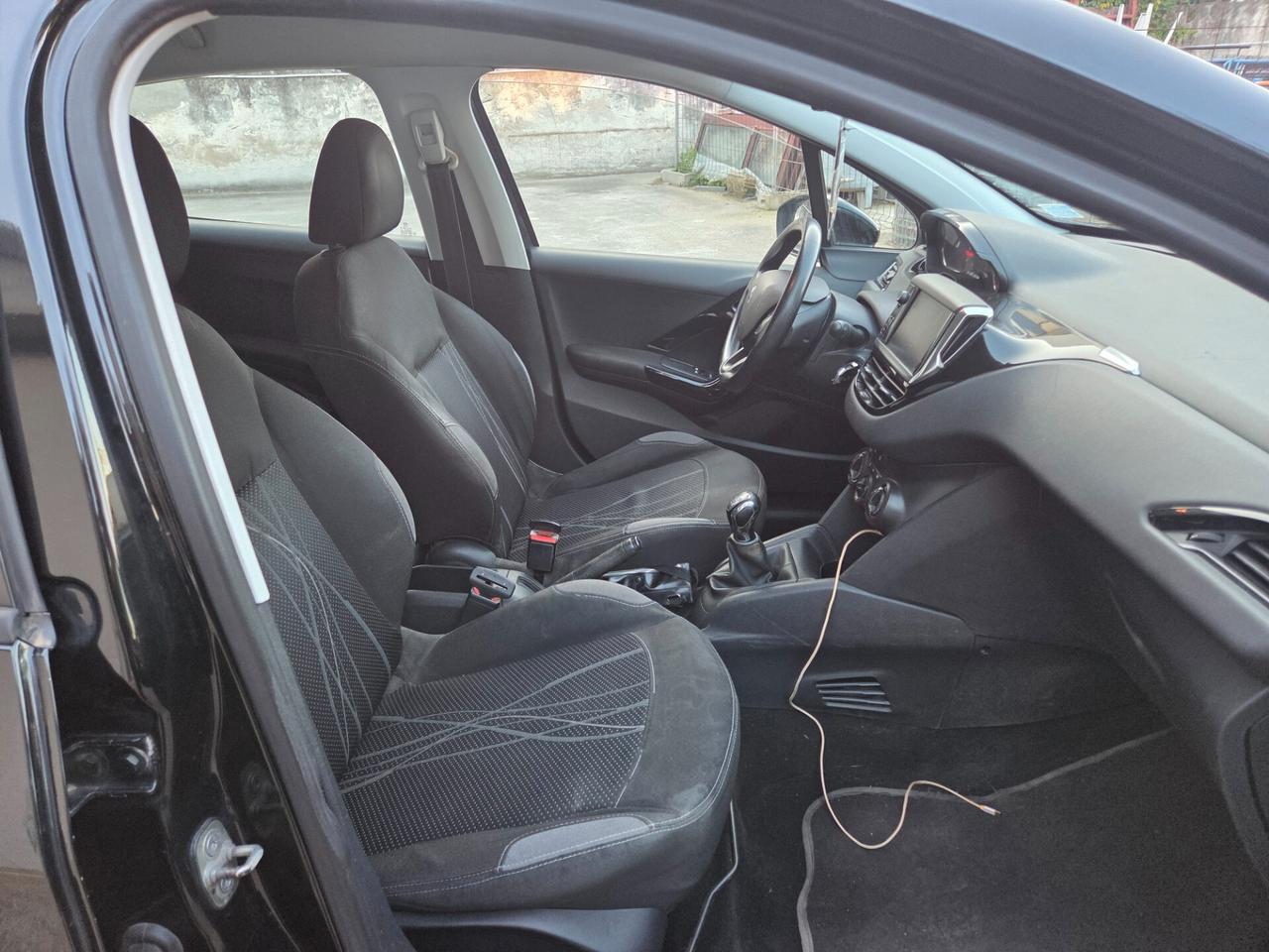 Peugeot 208 1.0 VTi 68 CV 5 porte