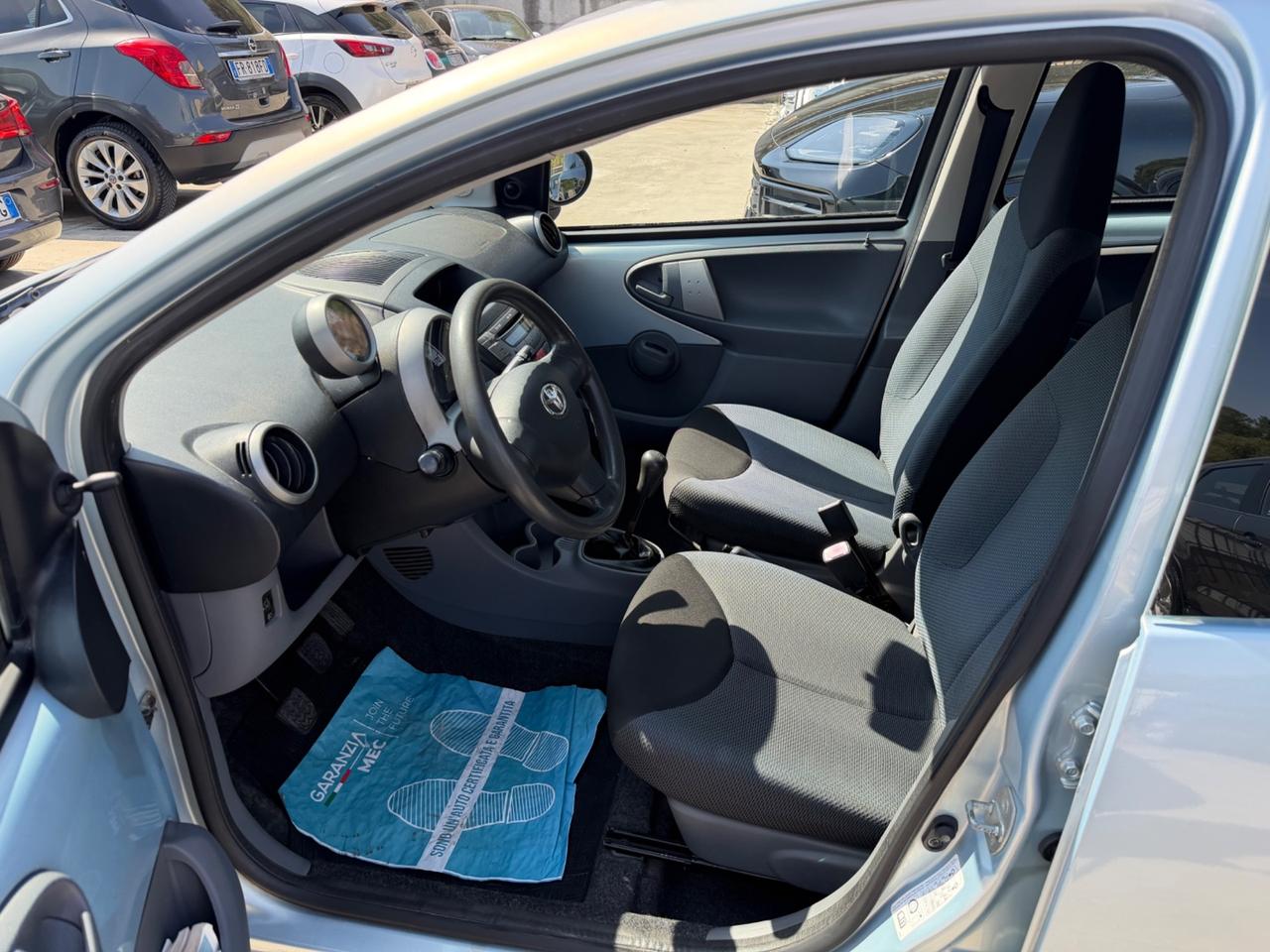 TOYOTA AYGO 1.0 5PORTE / CLIMA / 128.000KM