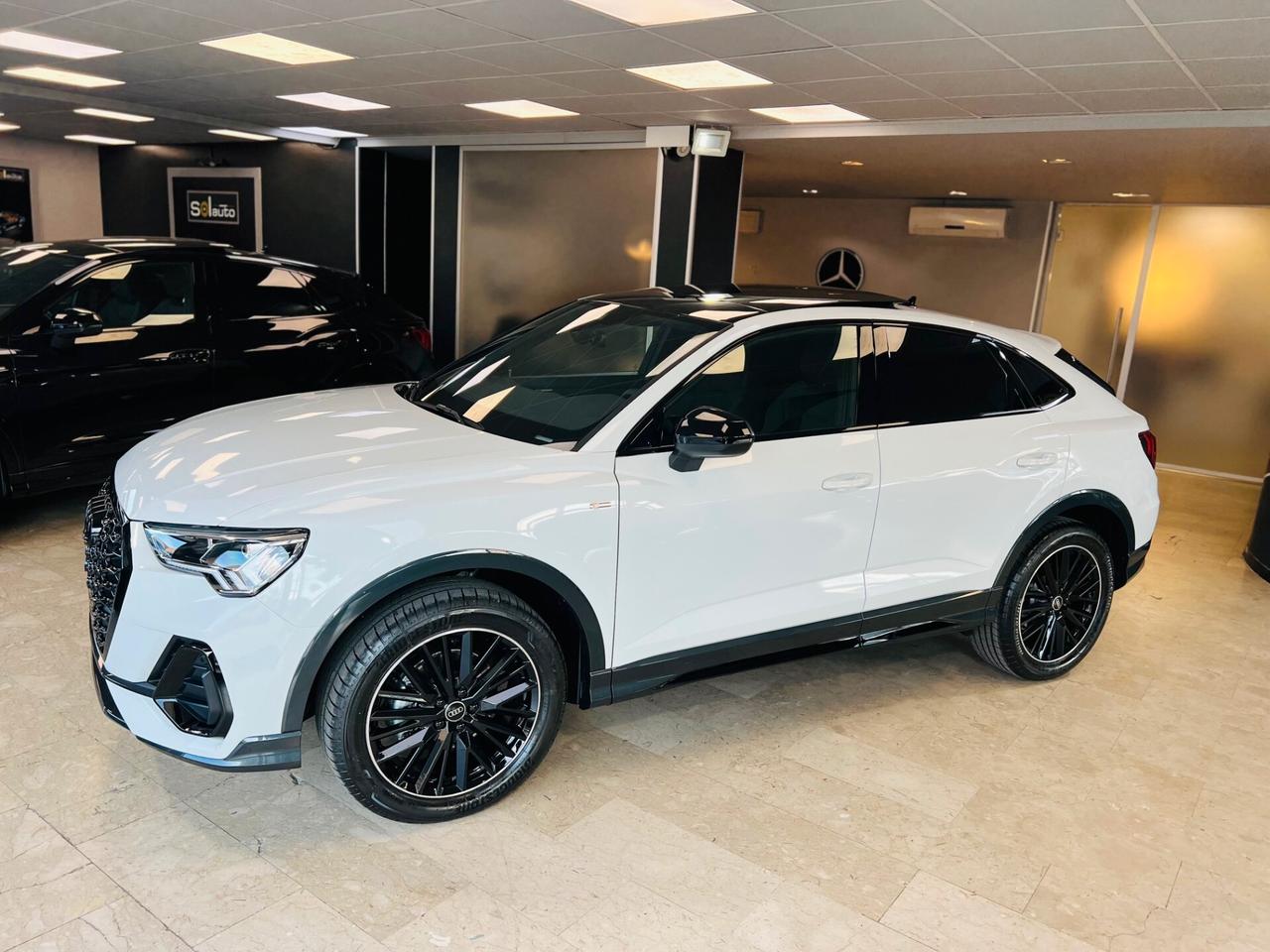 Audi Q3 Sportback  35 2.0 tdi S line edition KM 0