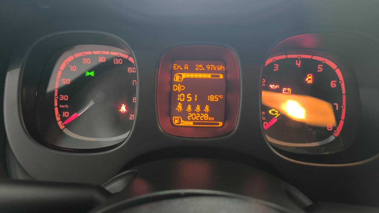 Fiat Panda 1.0 Hybrid City Life pari al nuovo