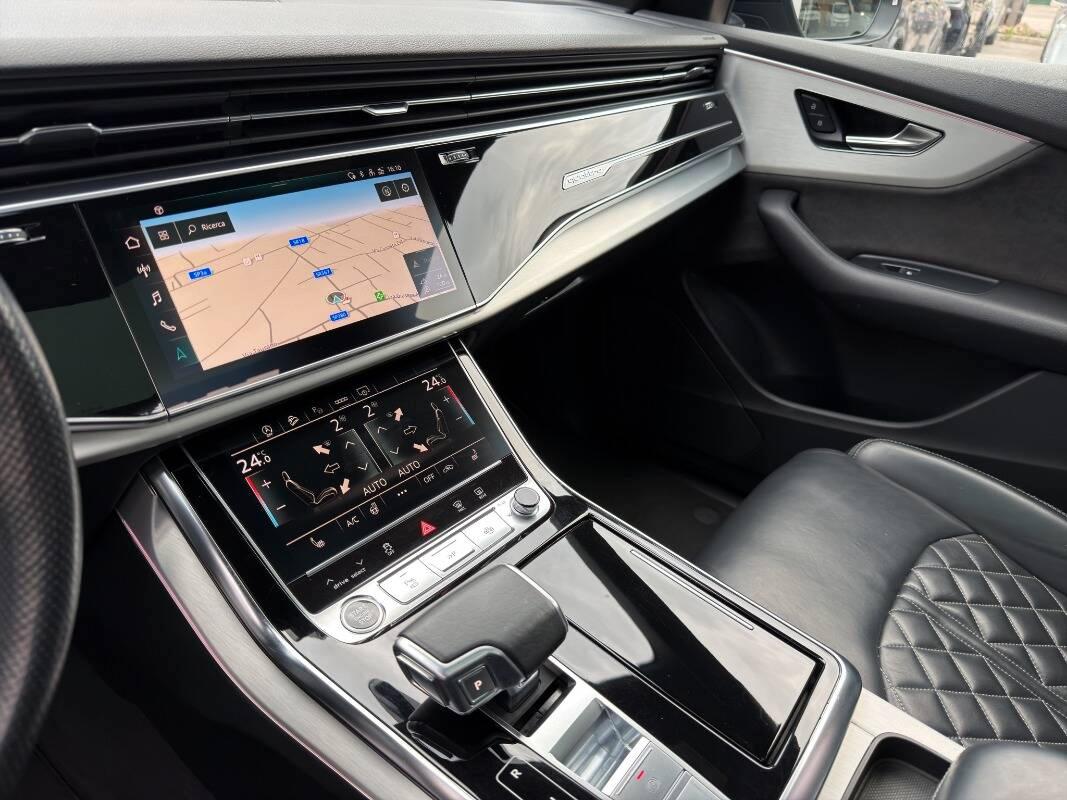 Audi Q8 50 3.0 286CV S LINE PELLE VALCONE TETTO CAMERA 360