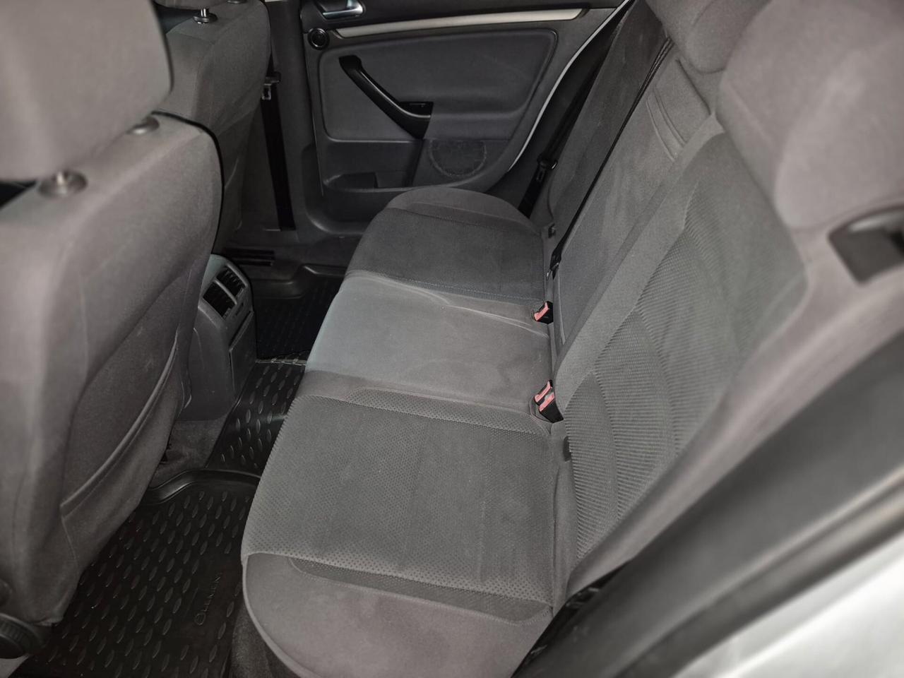 Volkswagen Golf 1.9 TDI DPF 5p. 5m. GT Sport