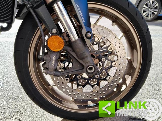 HONDA CB 650 R SOLO 8500KM