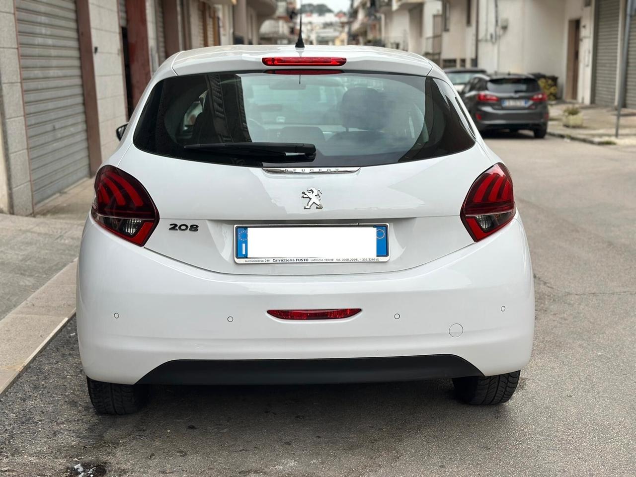 Peugeot 208 1.4 HDi 68CV 5 porte Allure