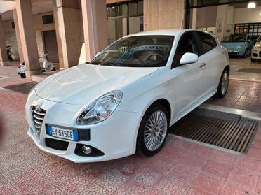 Alfa Romeo Giulietta 1.6 mjet 105CV Full-2014