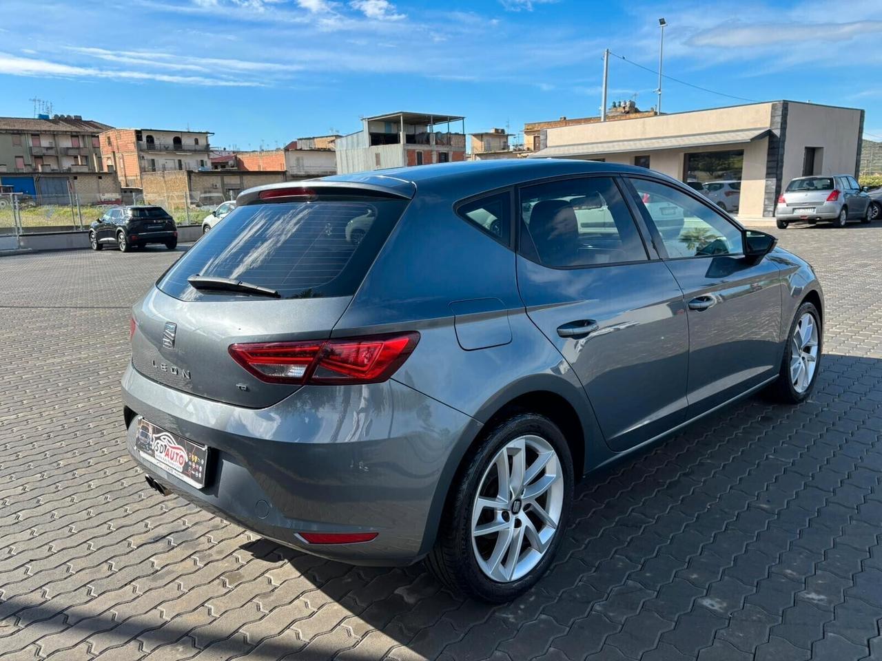 Seat Leon 1.6 TDI 105 CV 5p. Style//.-