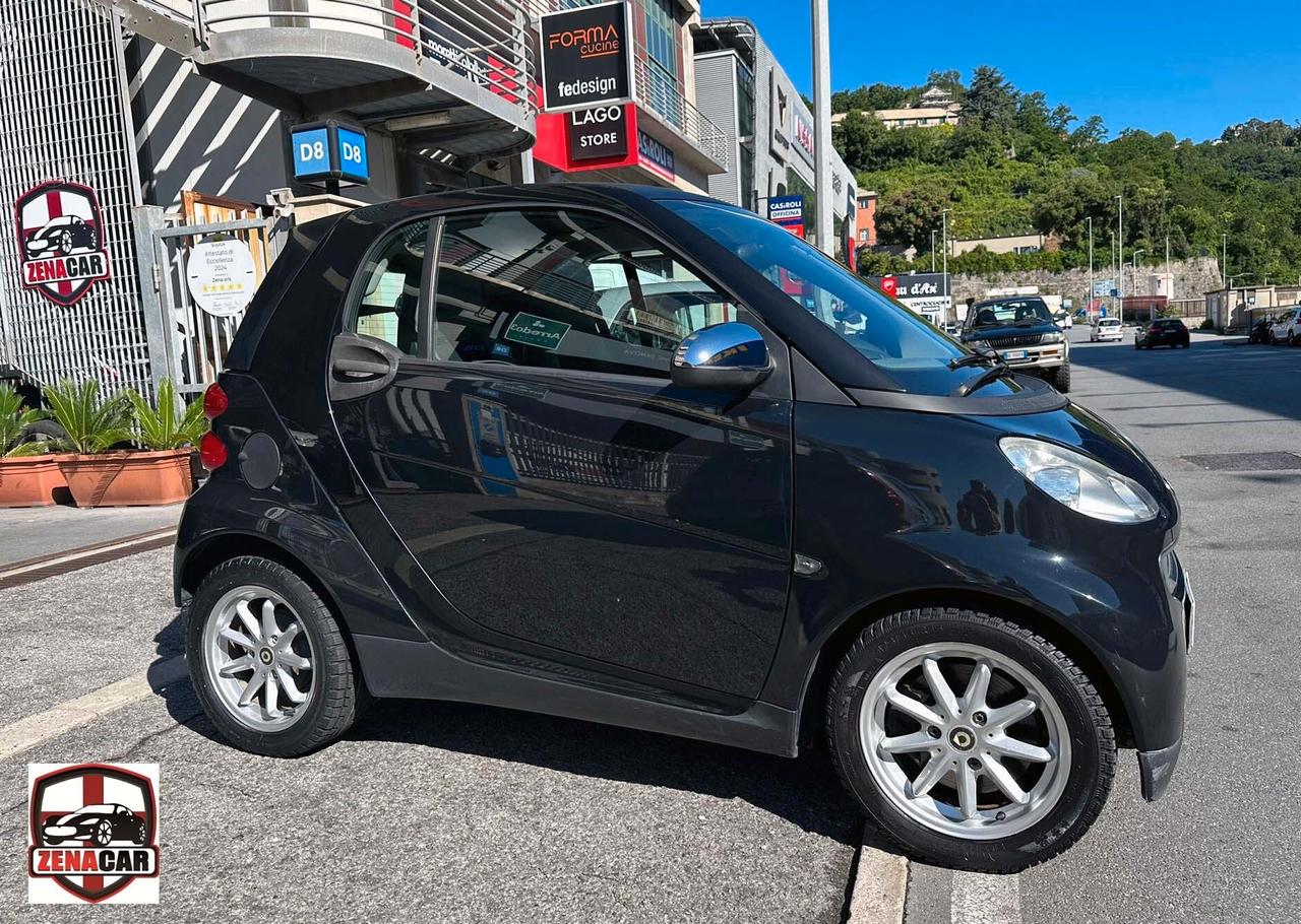Smart ForTwo 1000 52 kW MHD coupé pure