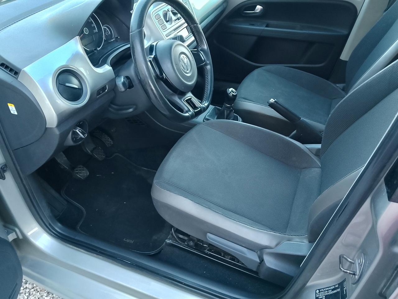 Volkswagen up 1.0 tutta tagliandata full optional