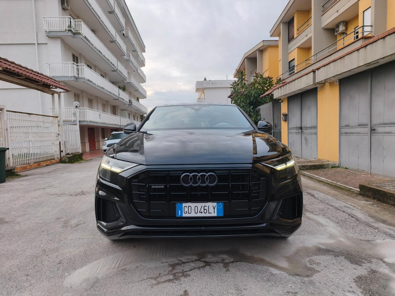 Audi Q8 50 TDI 286 CV quattro tiptronic Sport Total black s-line