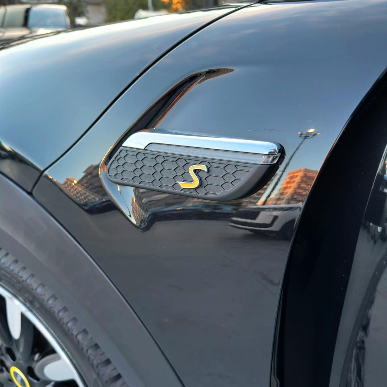 Mini Full Electric Cooper SE Yours