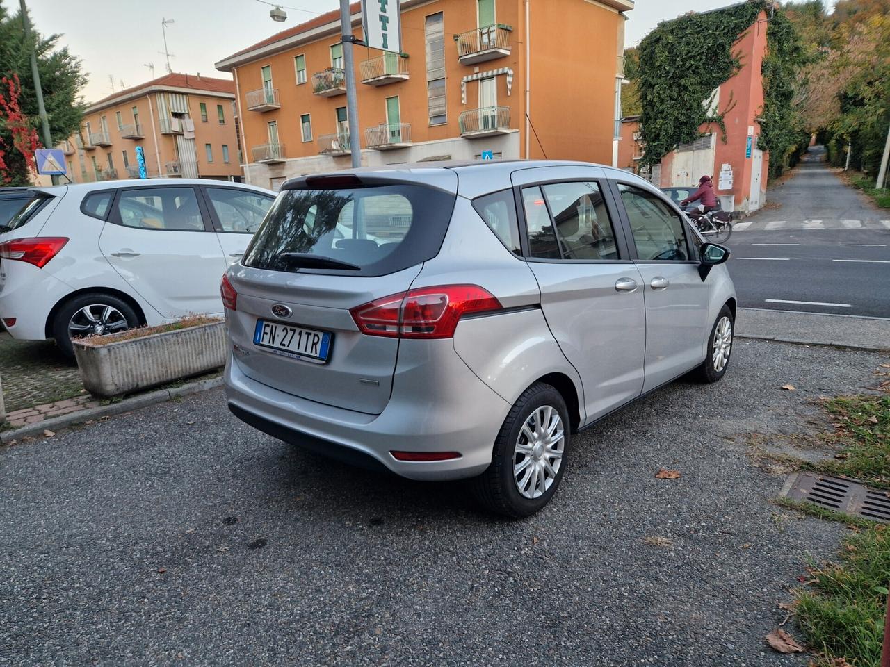 Ford B-Max 1.0 100CV "SOLO 27.400 km" Bluetooth, Fendinebbia