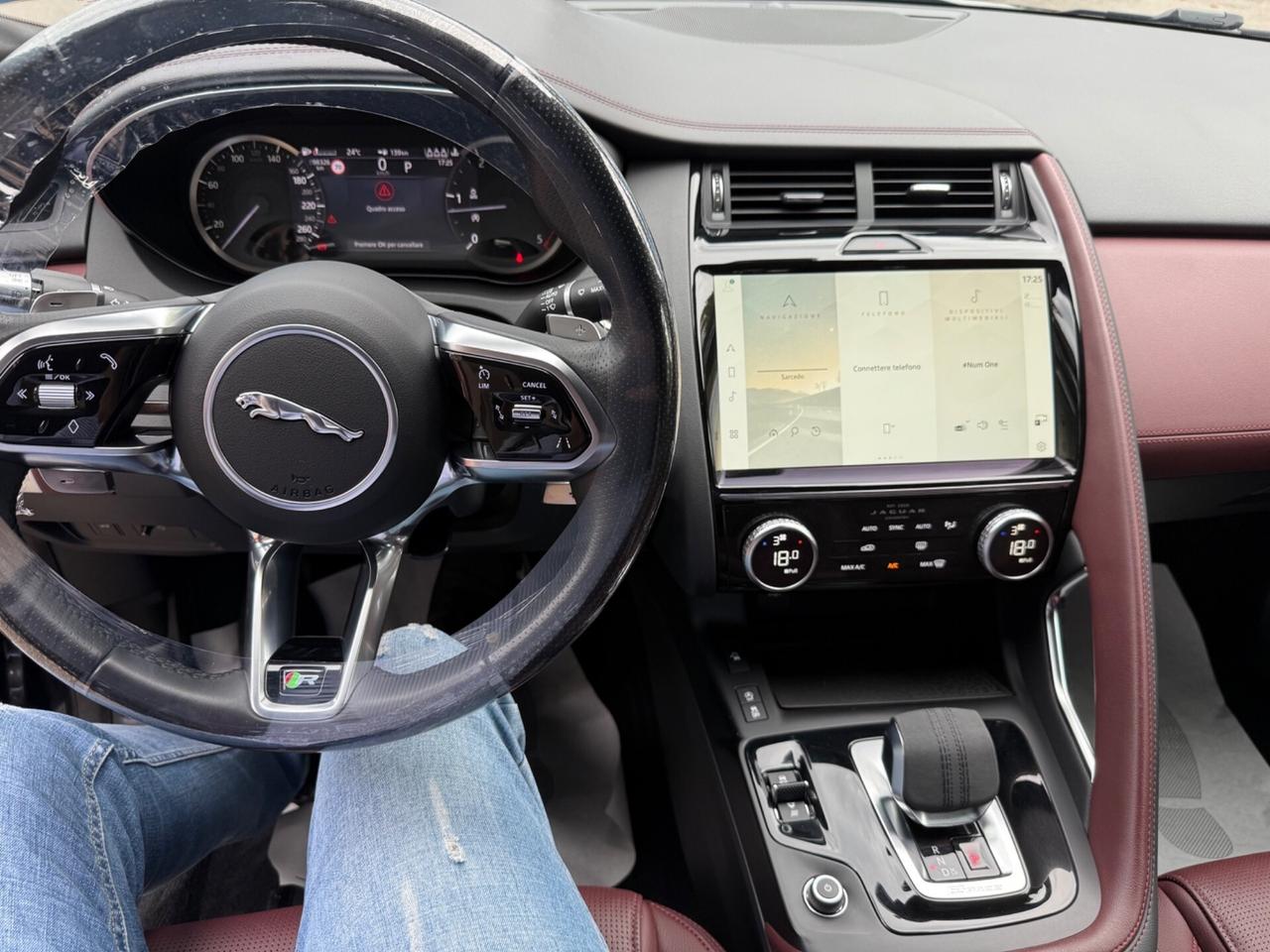 Jaguar E-Pace 2.0D I4 163 CV R-Dynamic SE