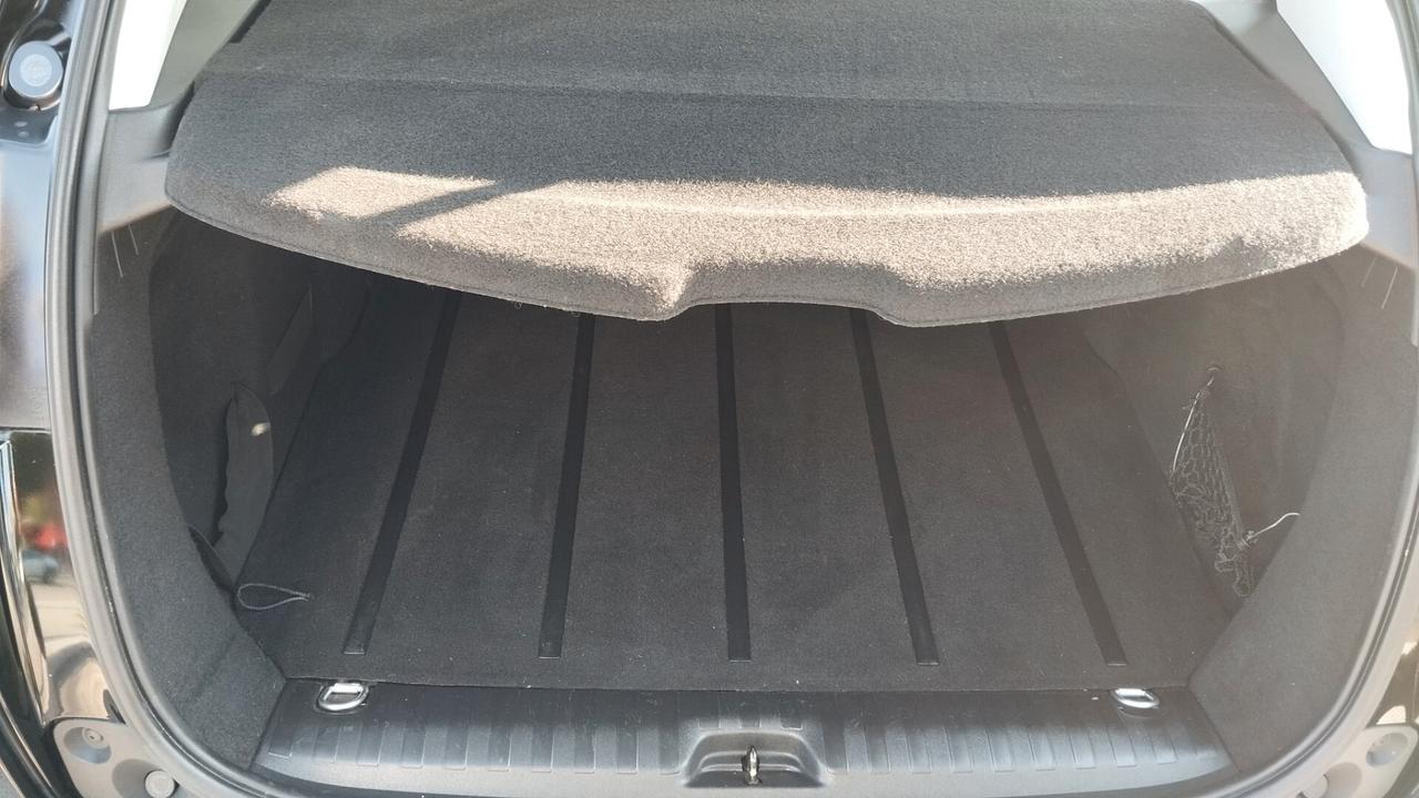 PEUGEOT 2008 1.2 BENZ-GARANZIA FULL-2015