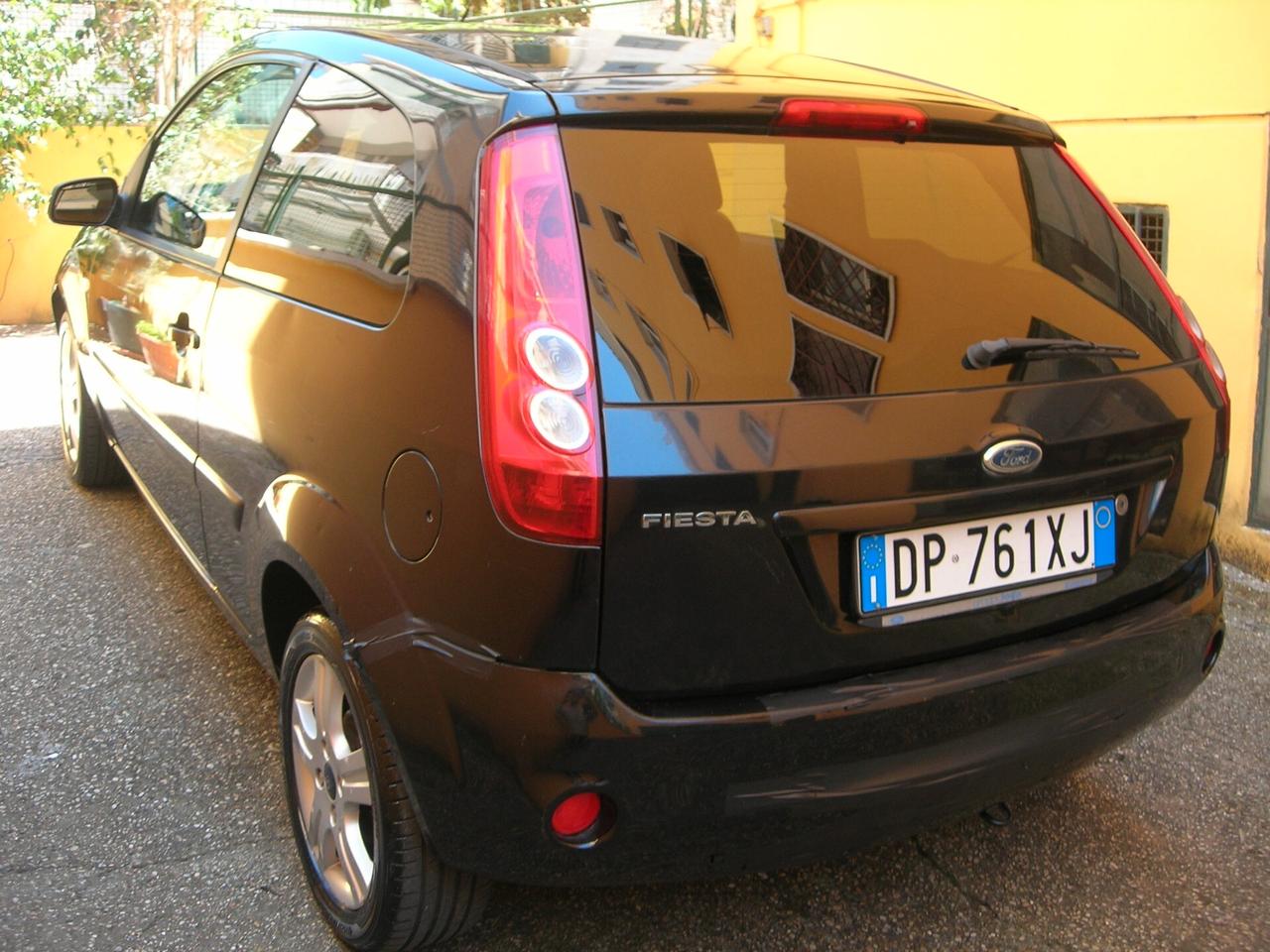 Ford Fiesta 1.2 16V 3p. Clever