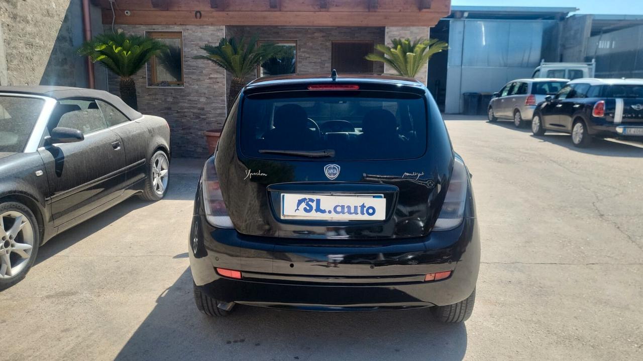 Lancia Ypsilon 1.3 MJT 75 CV Oro