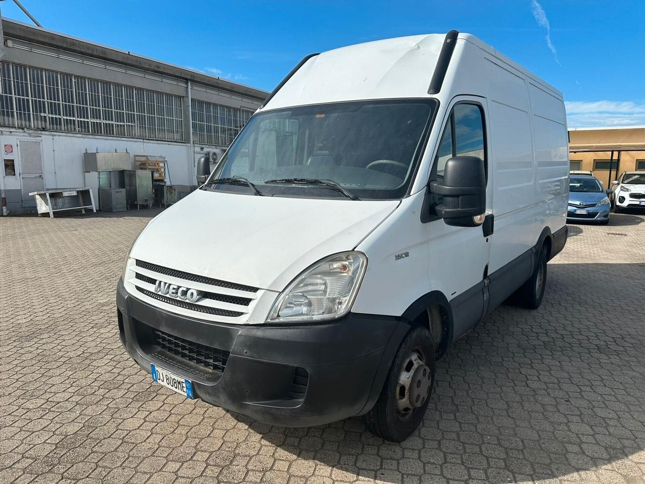 Iveco Daily 35C12 2.3 Hpi PM-RG Cabinato