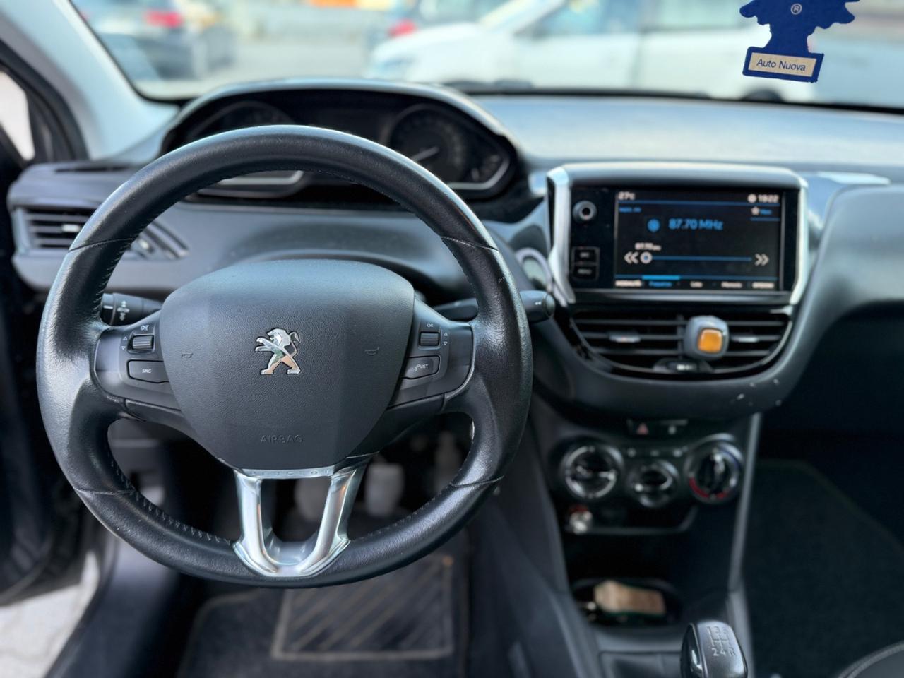 Peugeot 208 PureTech 82 3 porte Allure