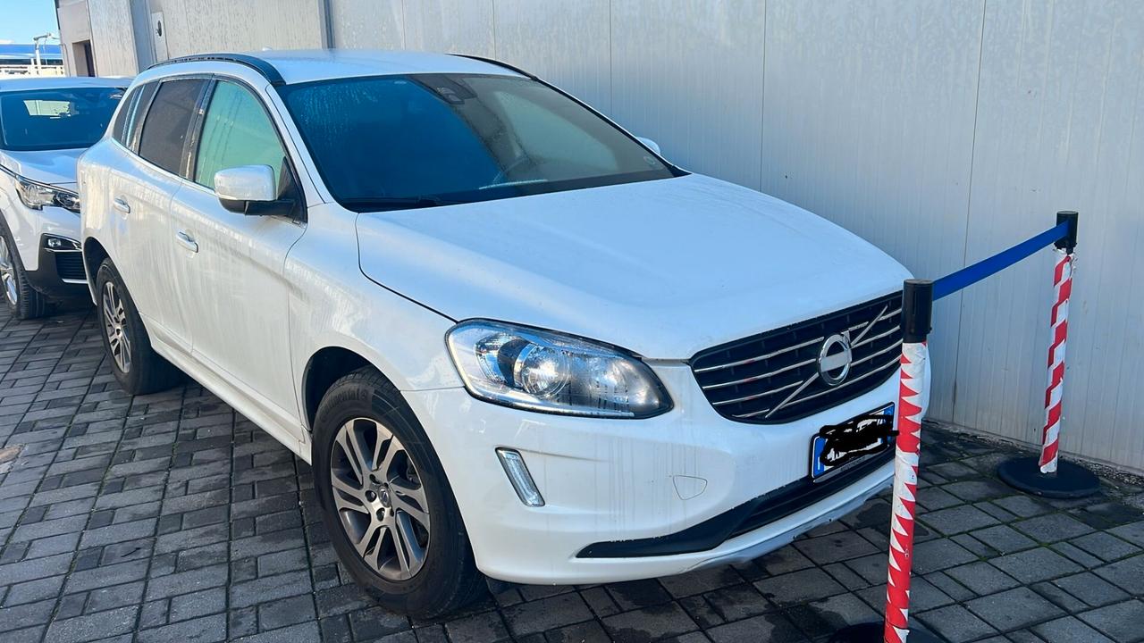 Volvo XC 60 AWD CV 181 CON MOTORE FUSO NAVI,XENO,PELLE