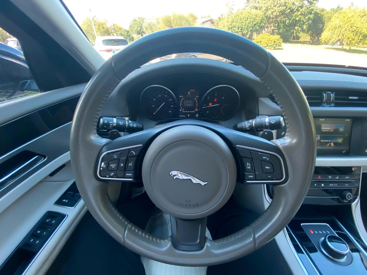 Jaguar XF 2.0 D 180 CV AWD aut. Prestige Business