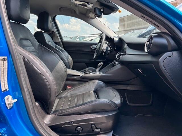 Alfa Romeo Giulia 2.2 Turbodiesel 210 CV AT8 AWD Q4 Veloce