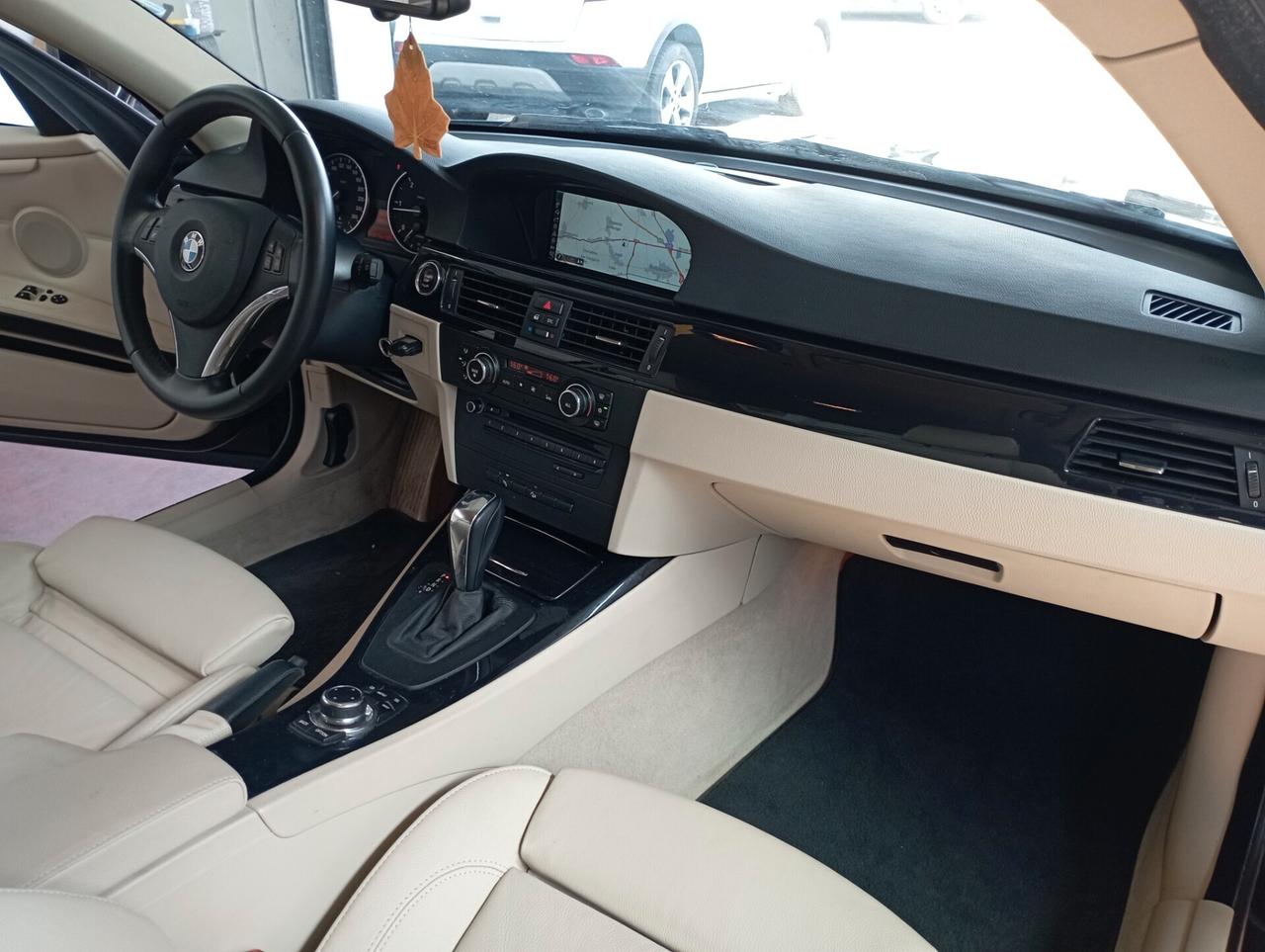Bmw 320 320d xDrive cat Coupé SOLO 61000 KM