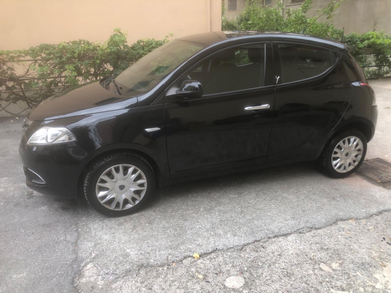 Lancia Ypsilon 1.2 69 CV 5 porte - 2014 Km 60000