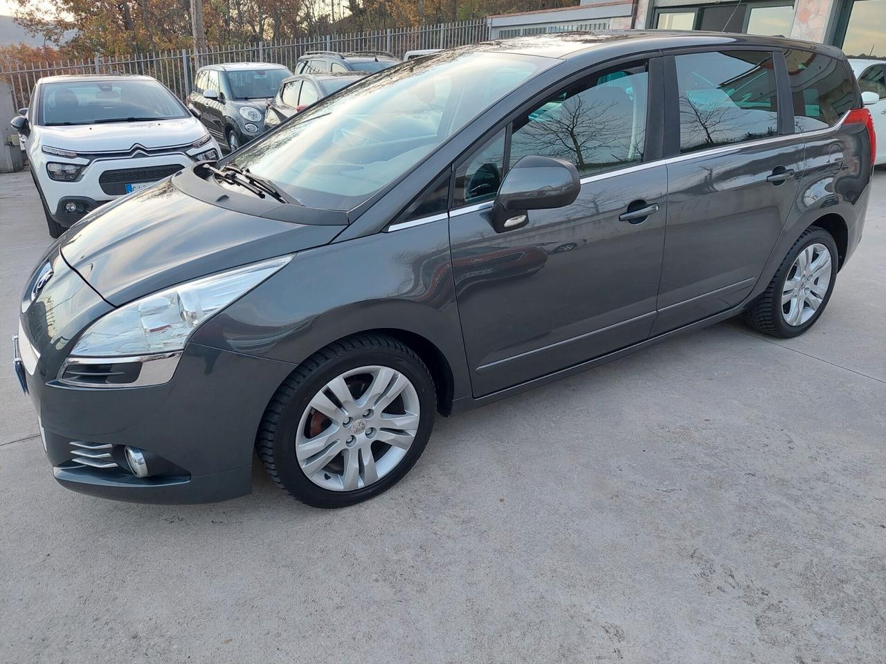 Peugeot 5008 1.6 HDi 110CV 80.000km 7p