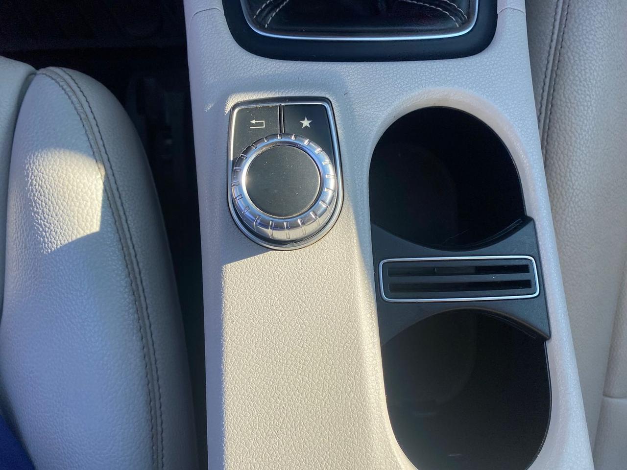 Mercedes-Benz CLA 200 D Premium #7586