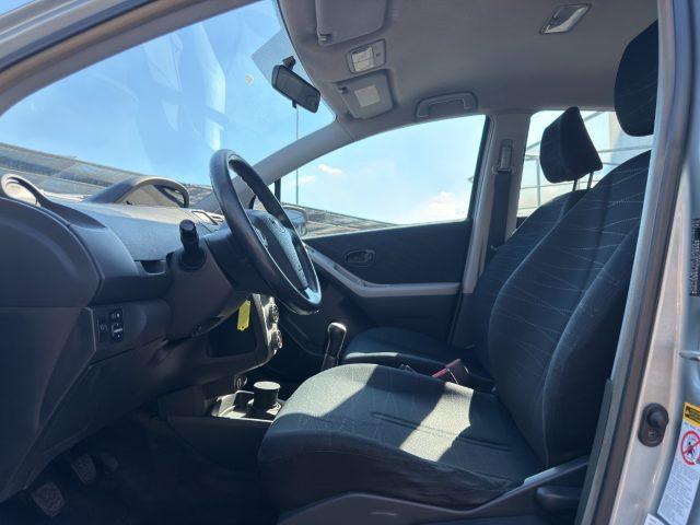 TOYOTA Yaris 1.0 5 porte