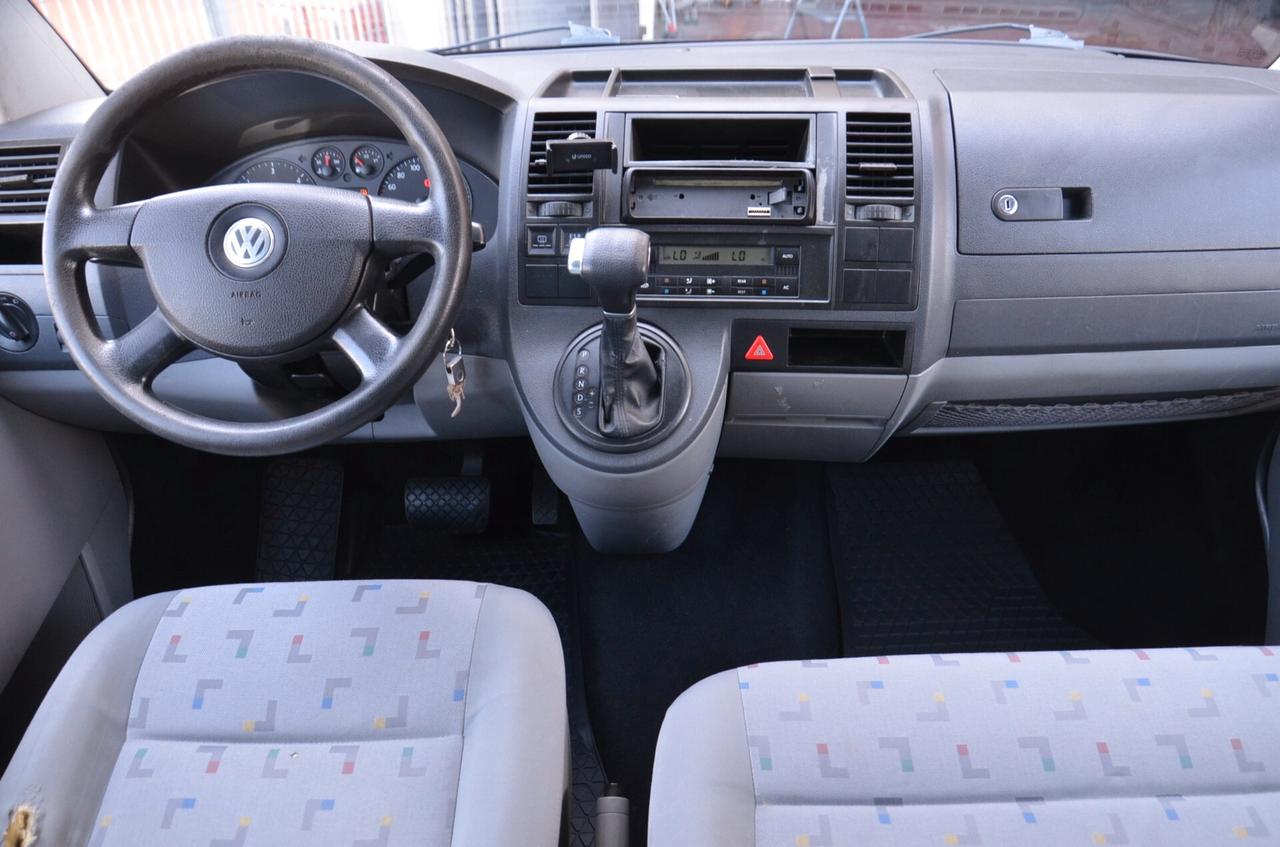 Volkswagen Transporter 2.5 TDI/130CV CARAVELLE AUTOMATICO 9 POSTI