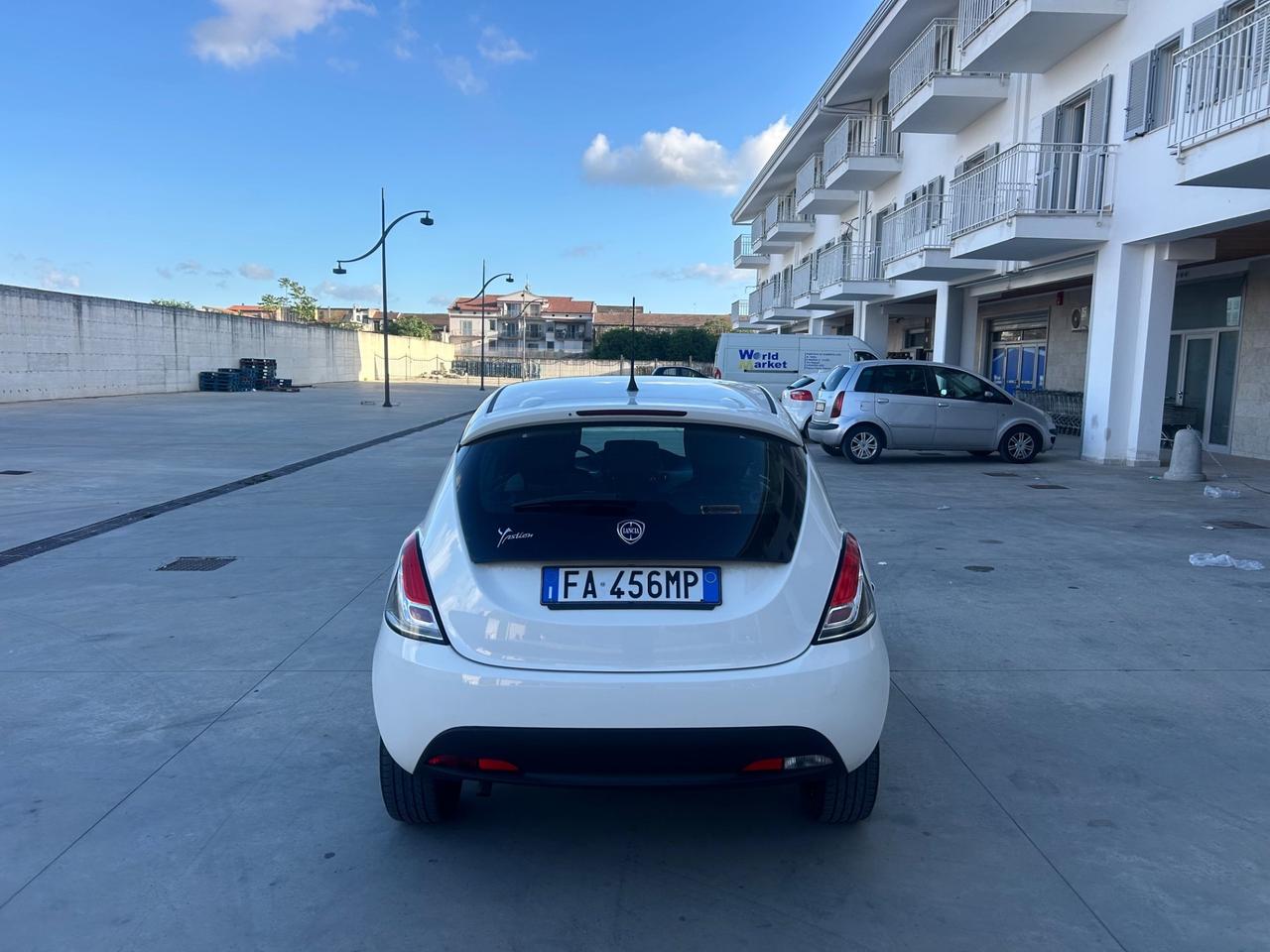 Lancia Ypsilon 1.2 69 CV 5 porte Elle