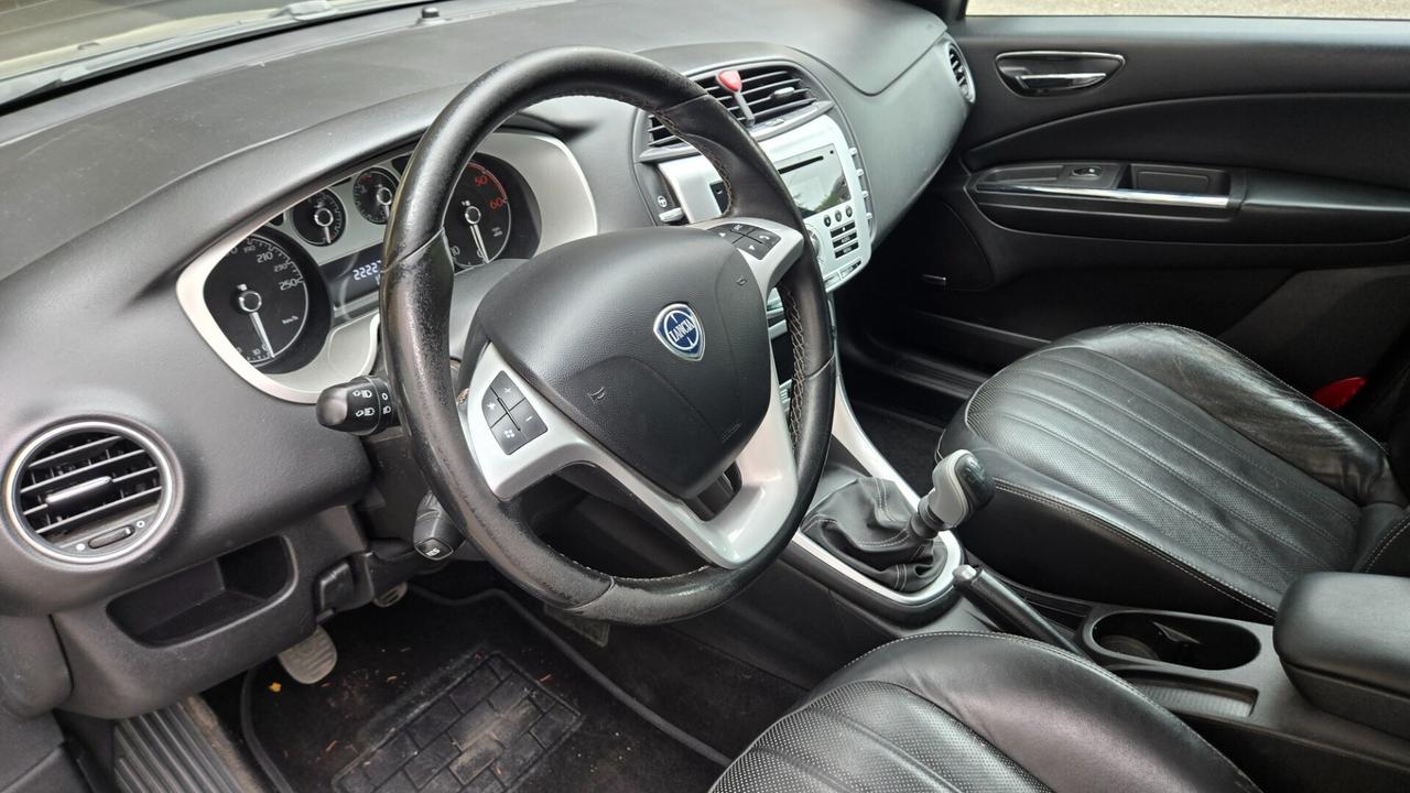 Lancia Delta 1.6 MJT DPF Gold