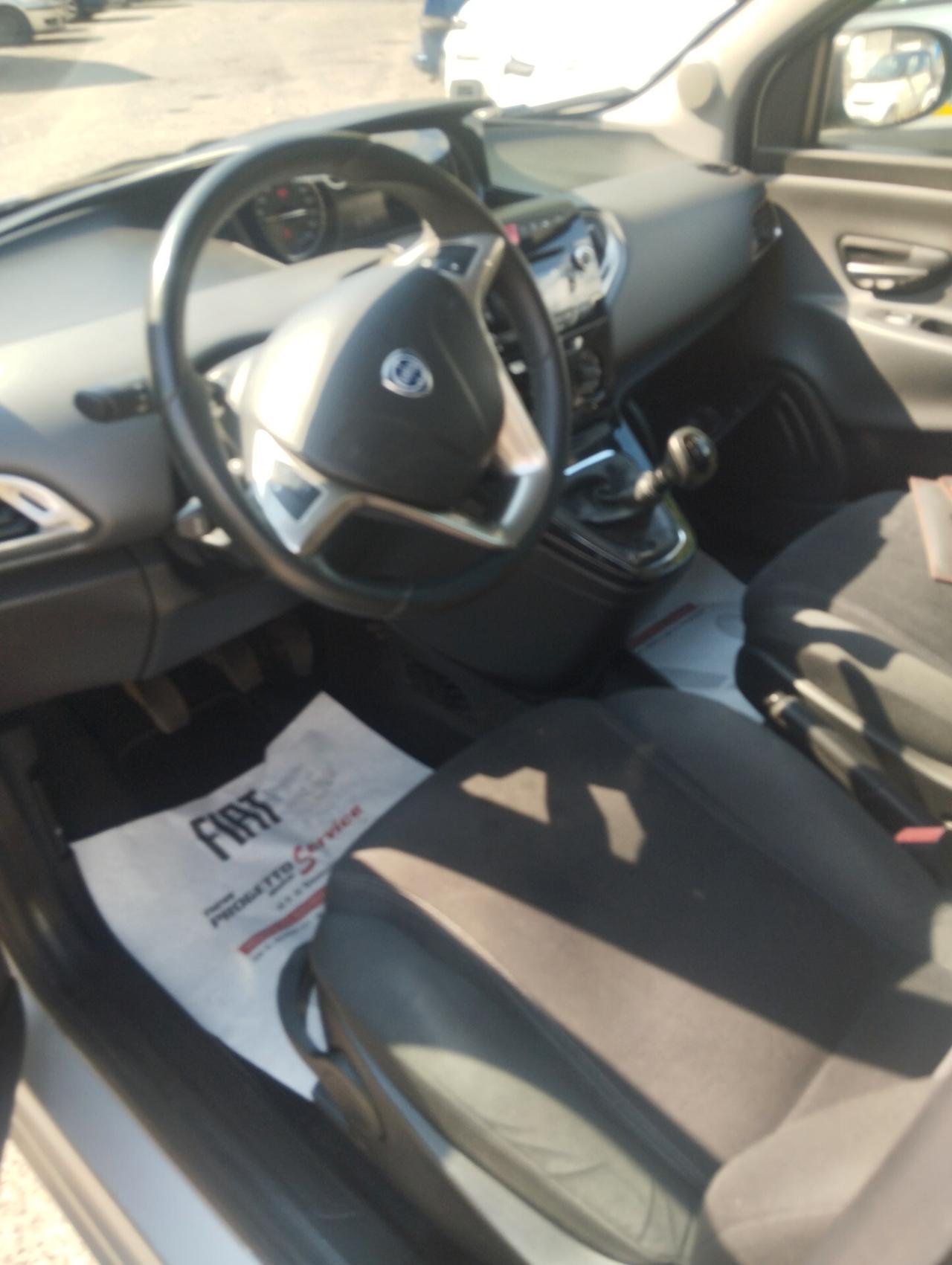 Lancia Ypsilon 1.3 MJT 16V 95 CV 5 porte S&S Gold