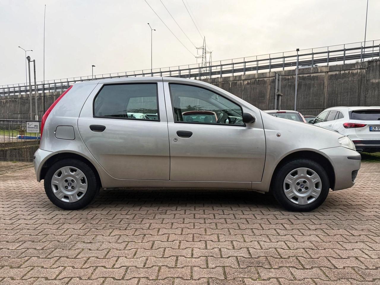 Fiat Punto 1.2 5 porte OK NEOPATENTATI