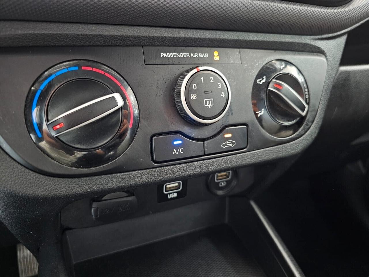 NUOVA HYUNDAI i10 ADVANCED 1.0 BENZ 67CV - UFFICIALE ITALIANA