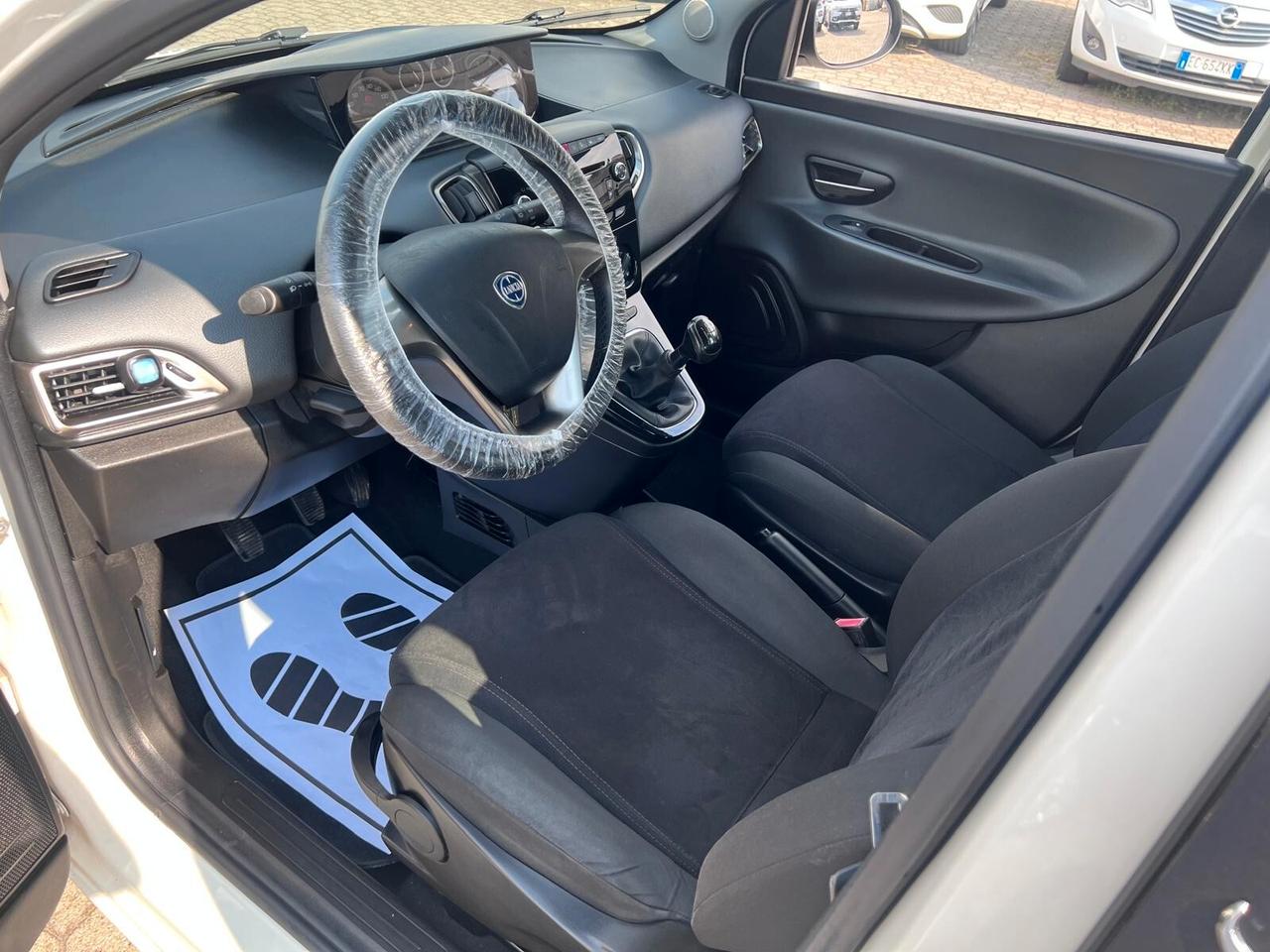 Lancia Ypsilon 1.3 MJT 16V 95 CV 5 porte S&S Gold