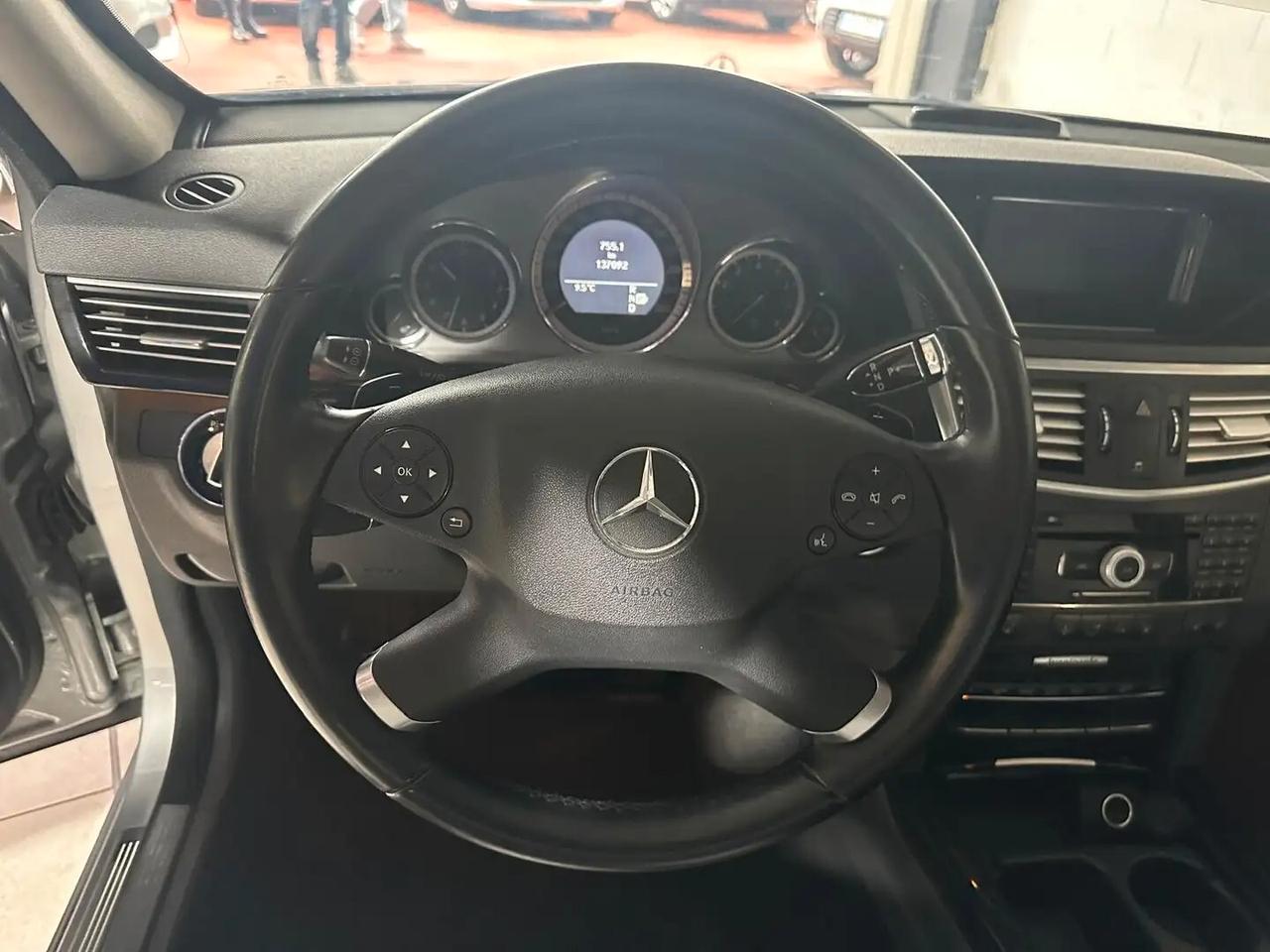 Mercedes-benz E 500 Avantgarde Blindatura