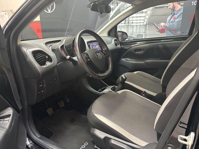 Toyota Aygo Aygo Connect 1.0 VVT-i 72 CV 5 porte x-play