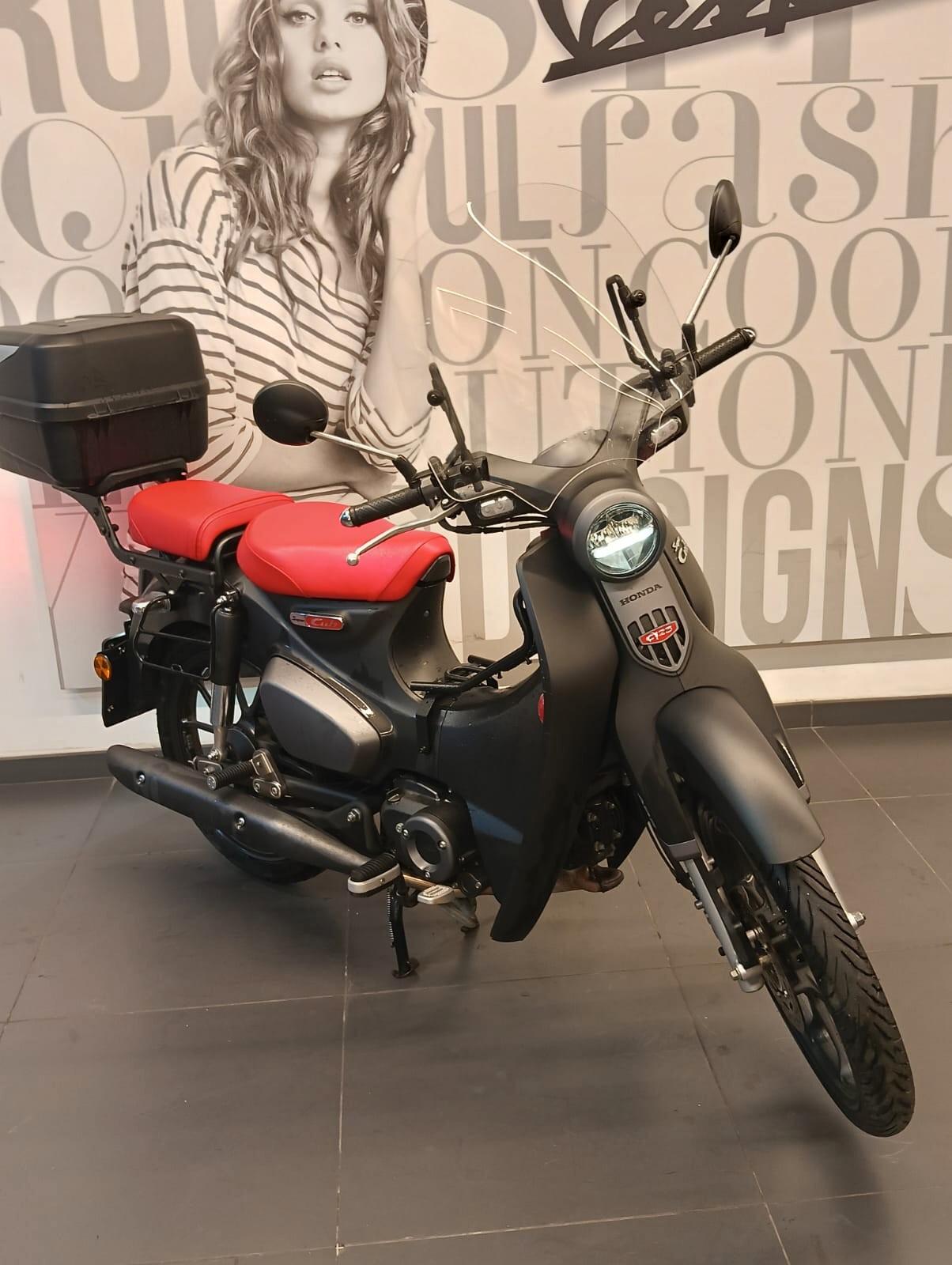 Honda Super Cub 125 ABS E5