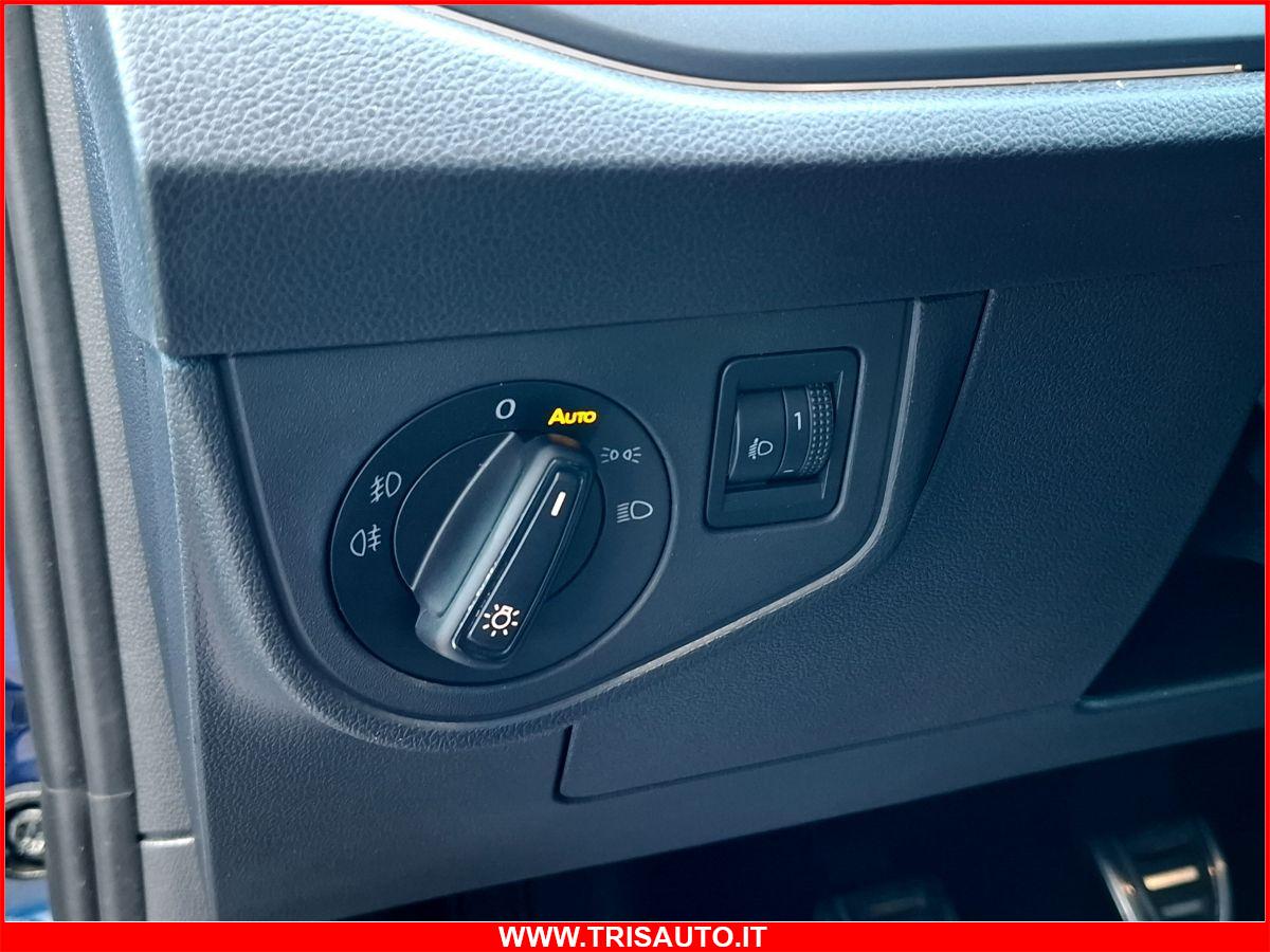 VOLKSWAGEN Taigo 1.0 TSI R-line NEOPATENTATI (TETTO APRIBILE)