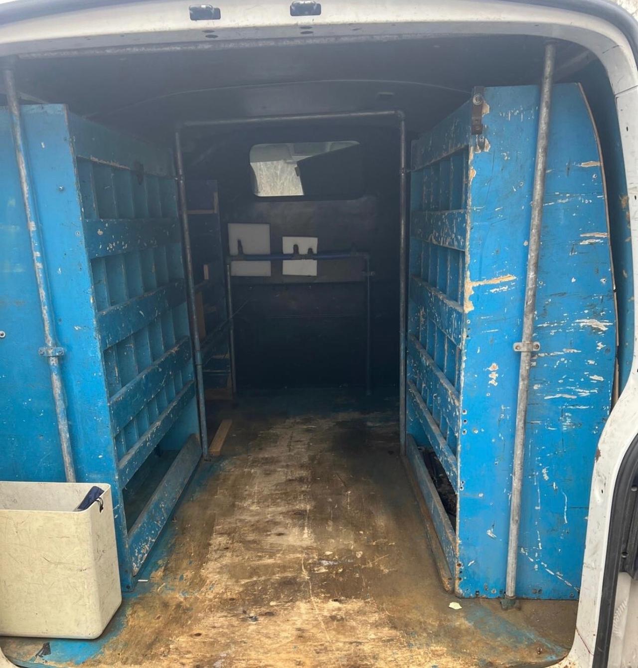 Volkswagen T5 2.0TDI 2012