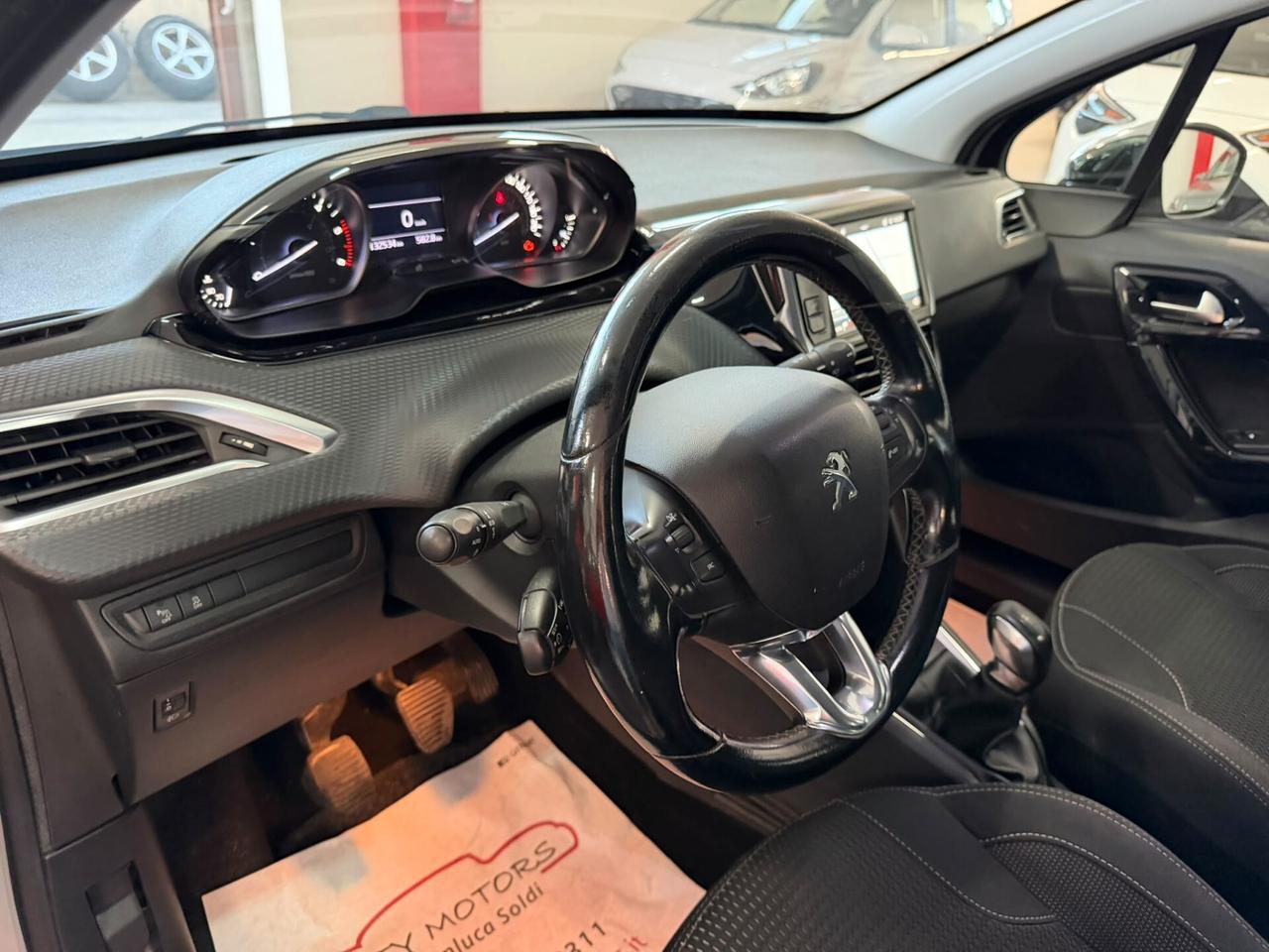 Peugeot 208 BlueHDi 75 5 porte Allure Navi