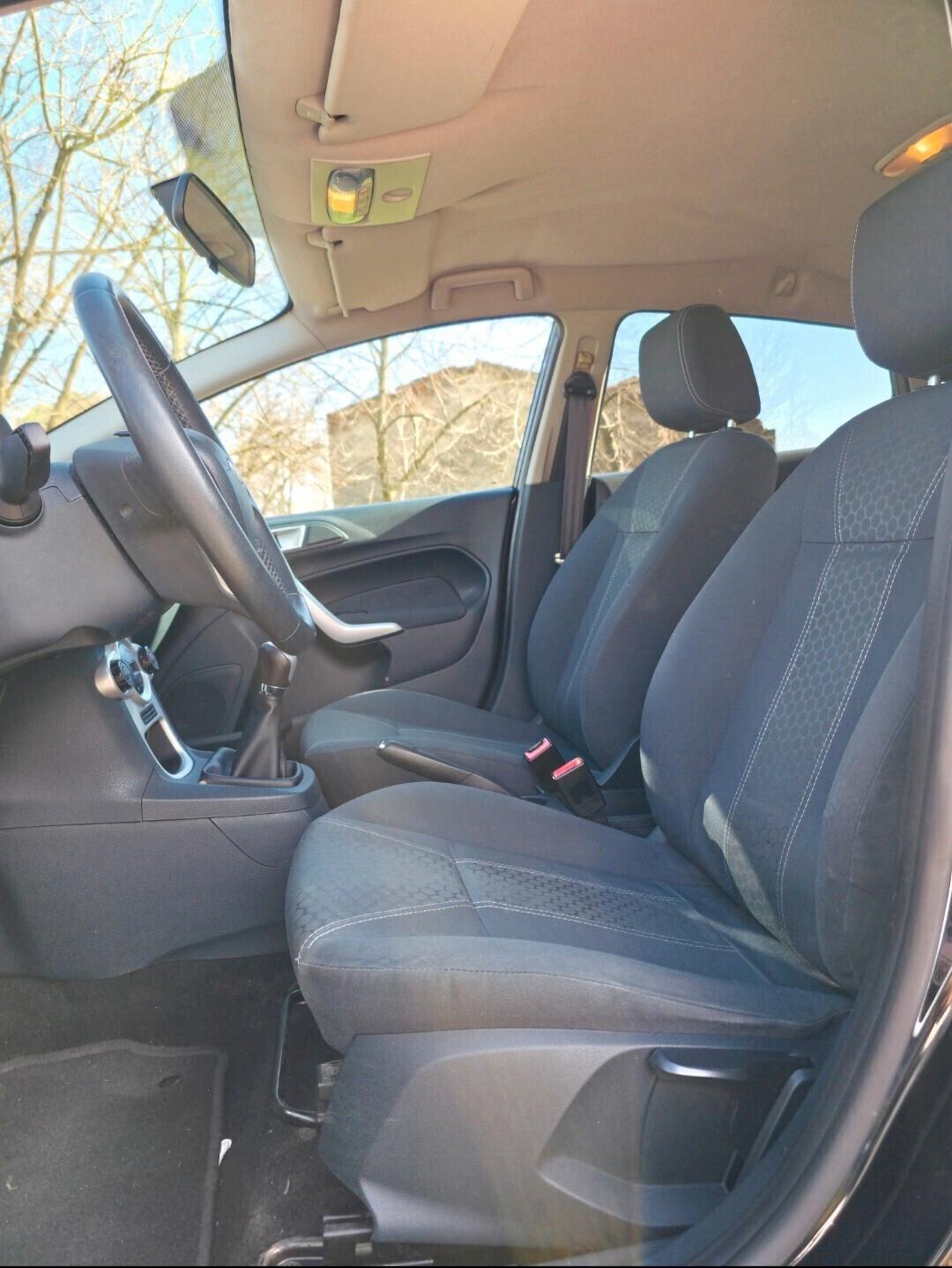 Ford Fiesta 1.4 TDCi 70CV 5 porte Titanium