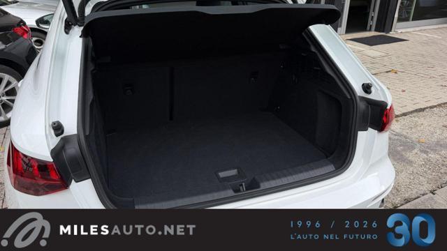 AUDI A3 30 g-tron S tronic S line Edition Matrix ACC