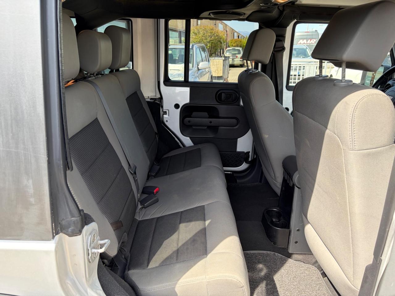 Jeep Wrangler Unlimited 2.8 CRD Sport Auto