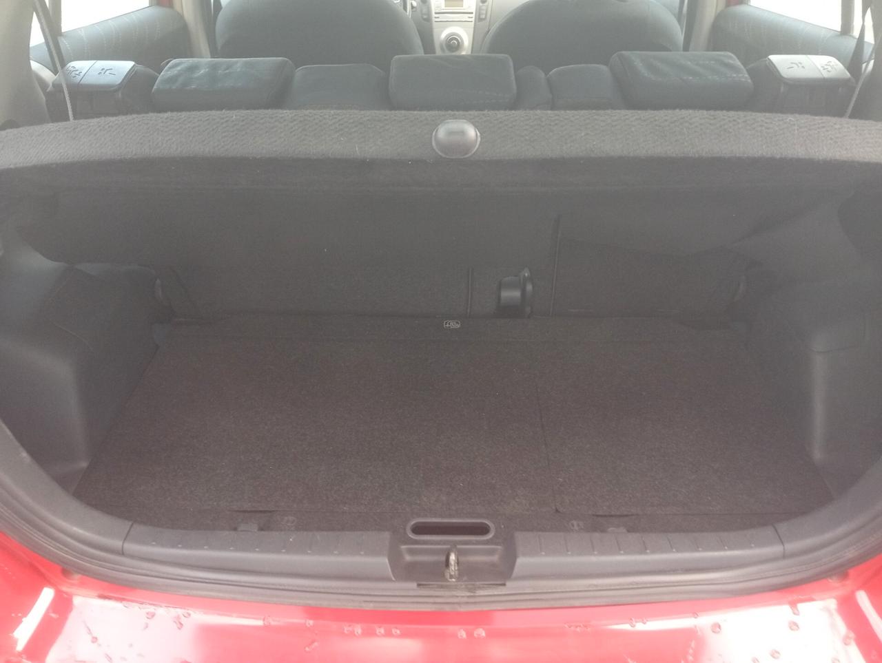 Toyota Yaris 1.0 5 porte Sol