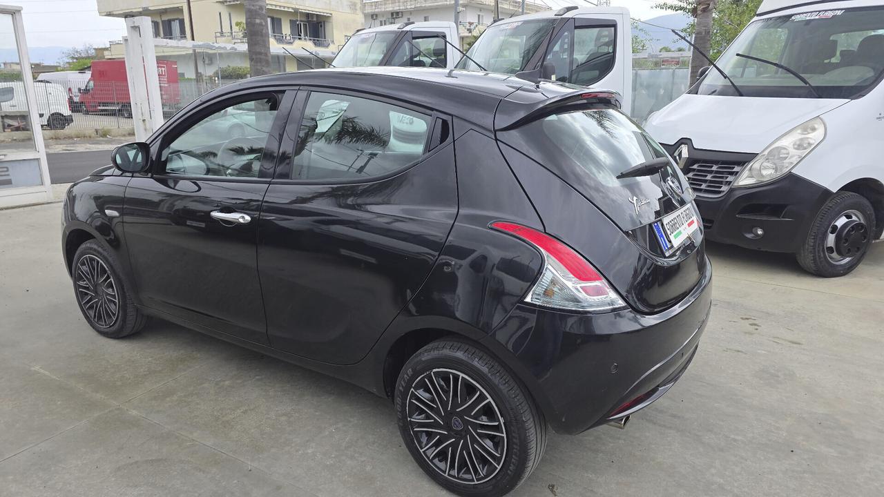 Lancia Ypsilon 1.0 FireFly 5 porte S&S Hybrid