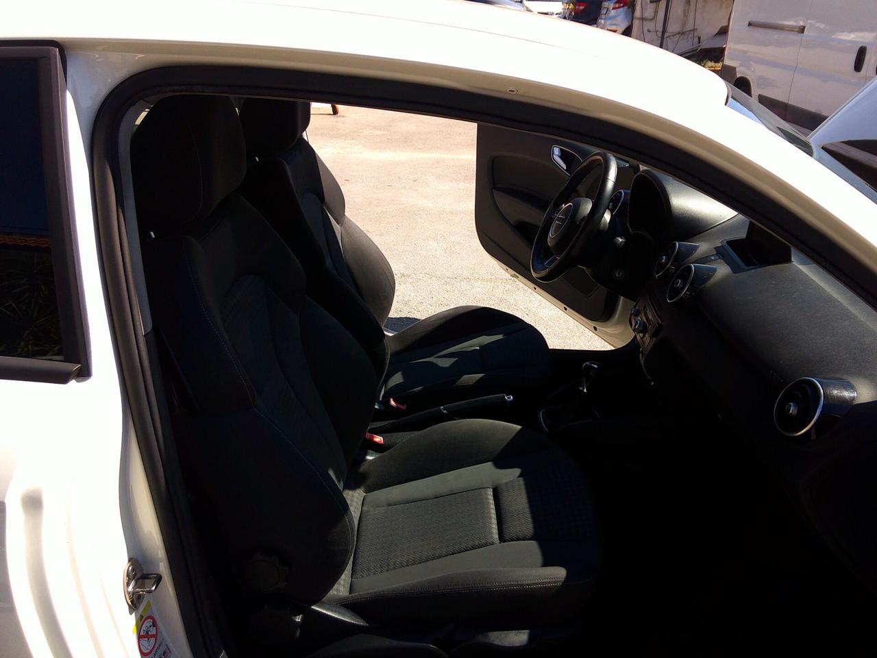 Audi A1 1.6 TDI 105 CV Ambition 12/10