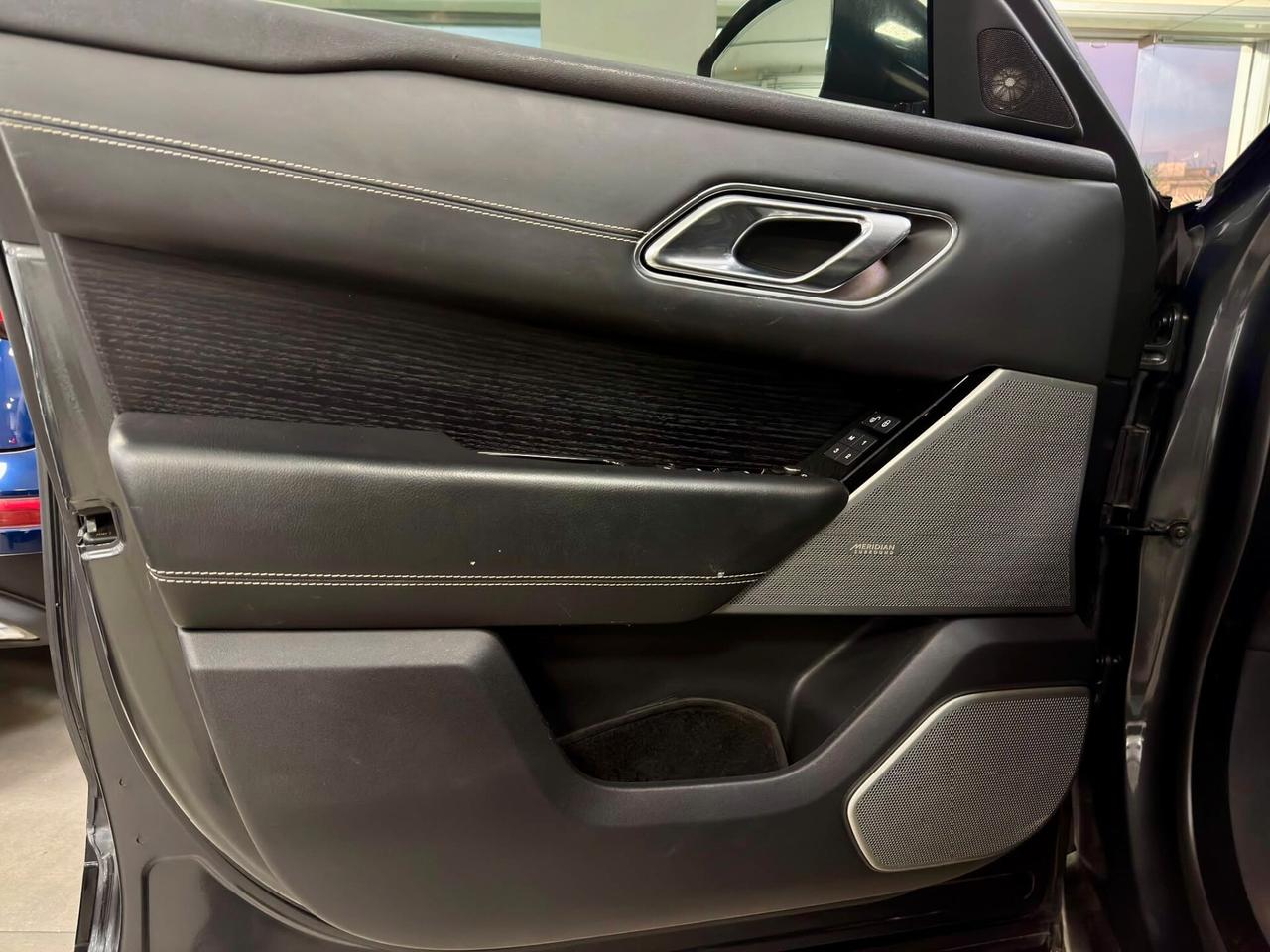 Range Rover Velar 2.0D I4 240 CV R-Dynamic HSE