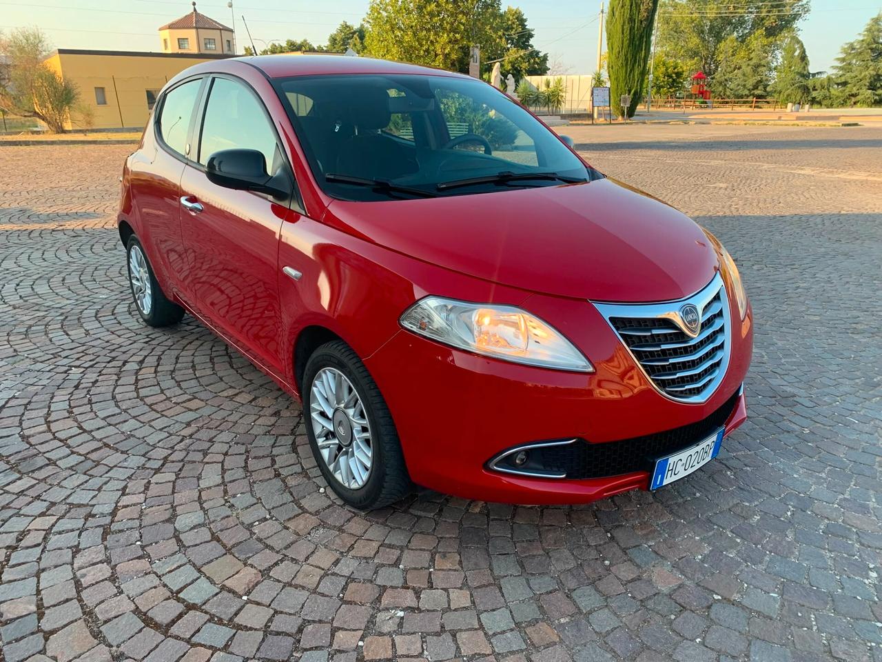 Lancia Ypsilon 1.2 69 CV 5 porte GPL Ecochic Gold